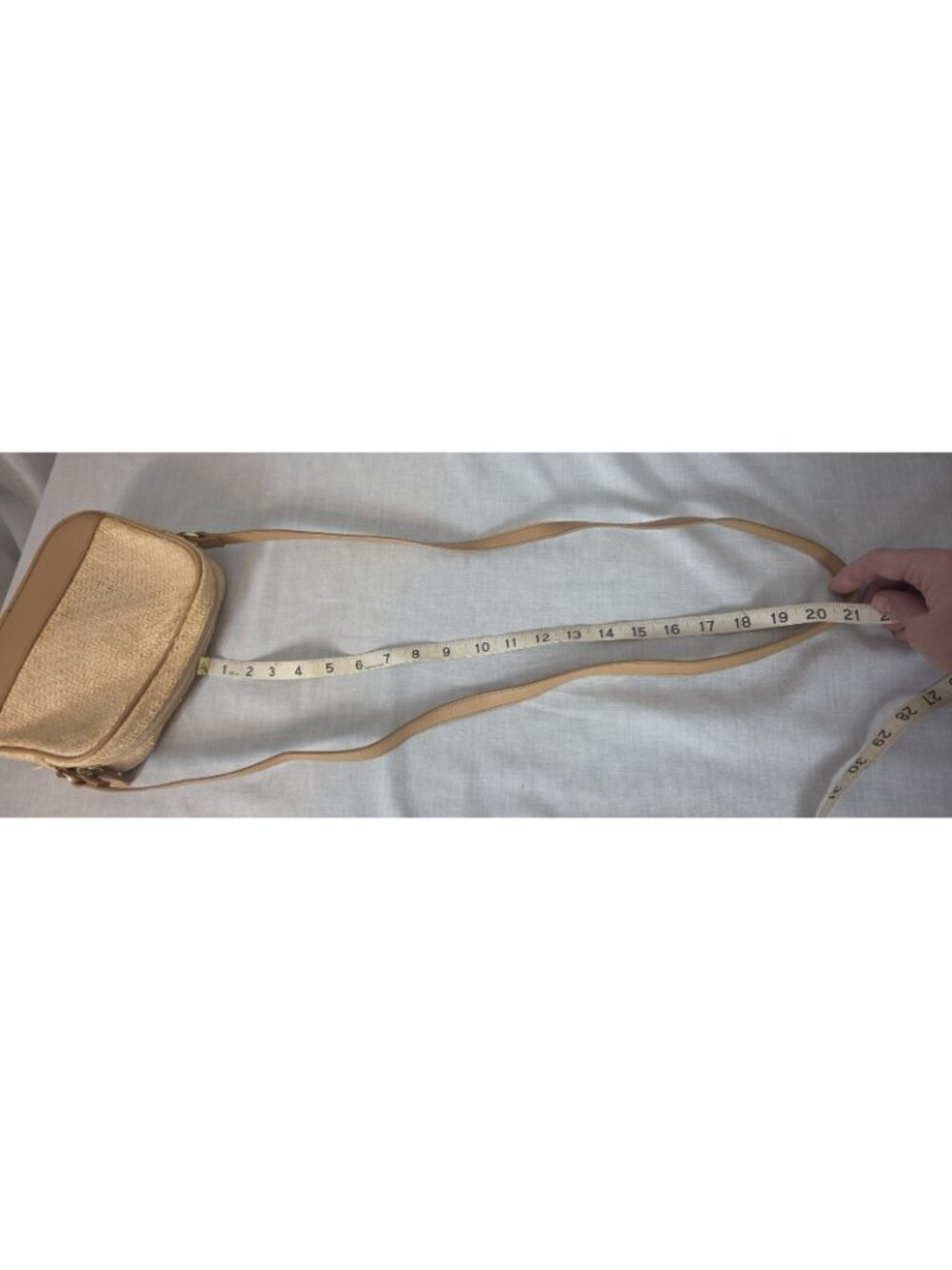 Etienne Aigner Woven Straw Crossbody Shoulder Bag Purse Tan Summer Vacation - Picture 12 of 12